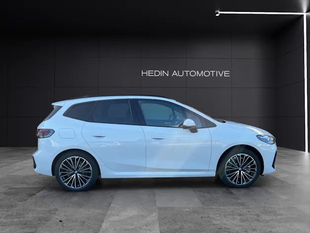 BMW 230e xDrive paddles Active Tourer