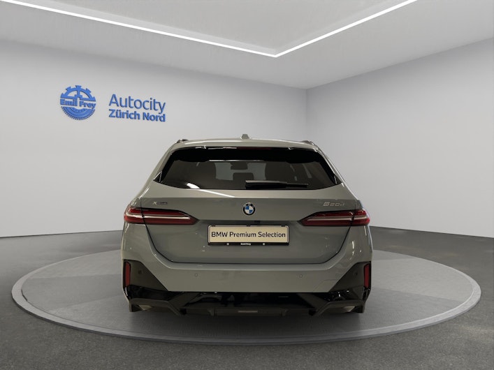 Vehicle image BMW 5 SERIES