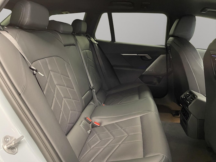 Vehicle image BMW 5 SERIES