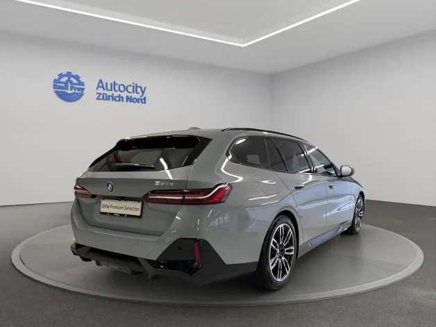BMW 520d xDrive 48V Touring