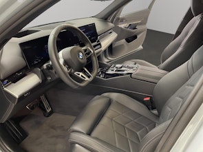 Vehicle image BMW 520d xDrive Touring