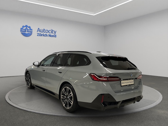 Vehicle image BMW 5 SERIES