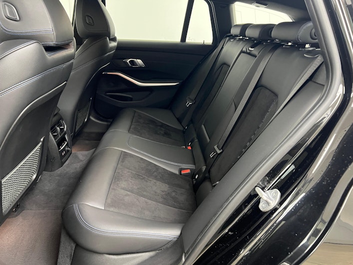 Vehicle image BMW 3 SERIES