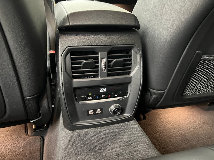 Vehicle image BMW 3 SERIES