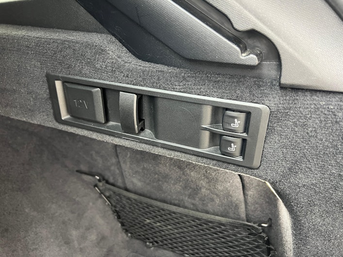 Vehicle image BMW 3 SERIES