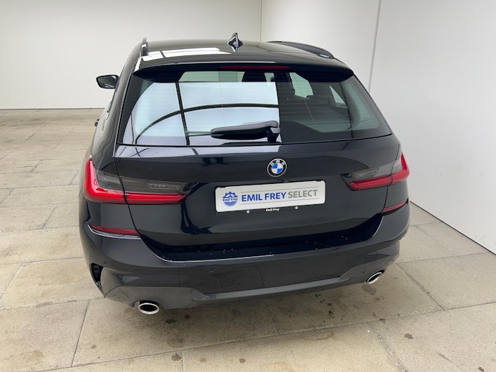 Vehicle image BMW 3 SERIES