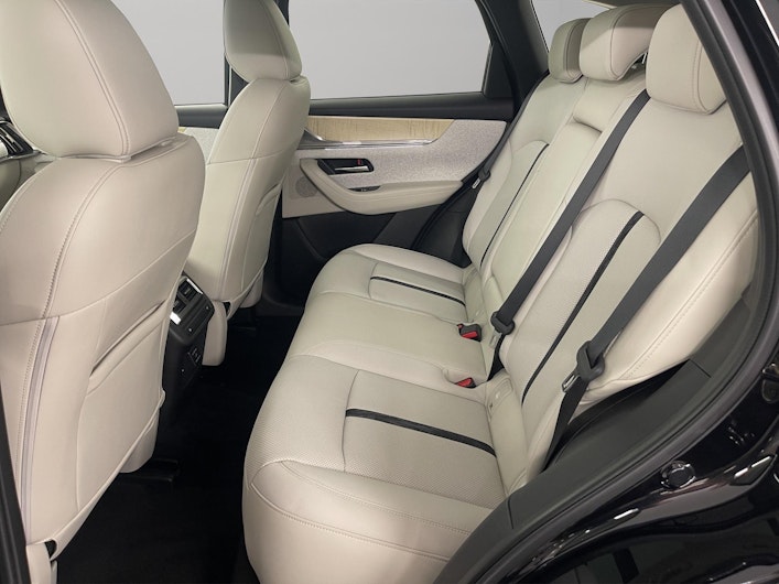 Vehicle image MAZDA CX-60