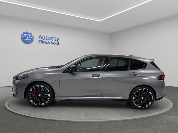 Vehicle image BMW 1 SERIES