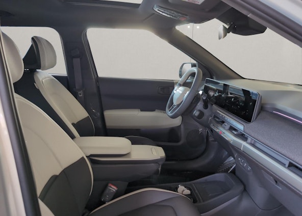 Vehicle image 13 Vehicle image 13