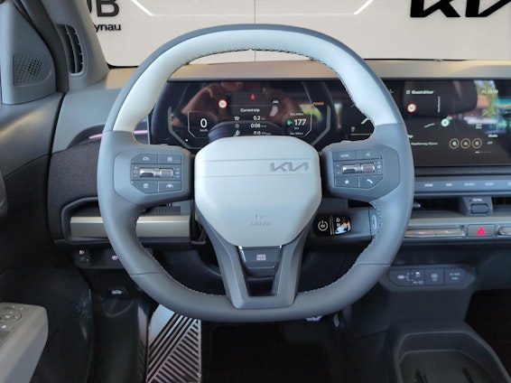 Vehicle image 9 Vehicle image 9