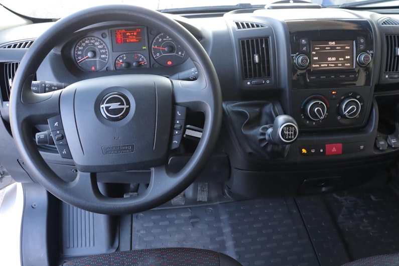 Vehicle image OPEL MOVANO