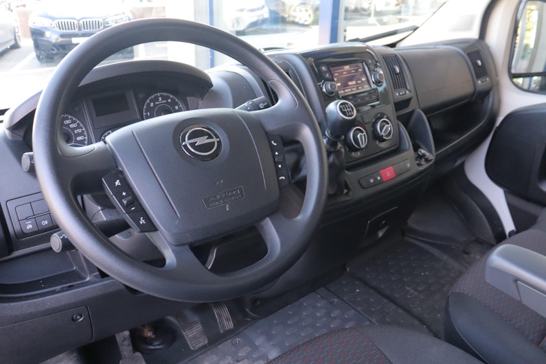 Vehicle image OPEL MOVANO