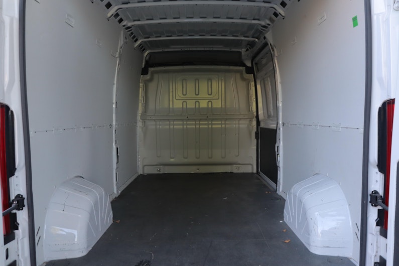 Vehicle image OPEL MOVANO