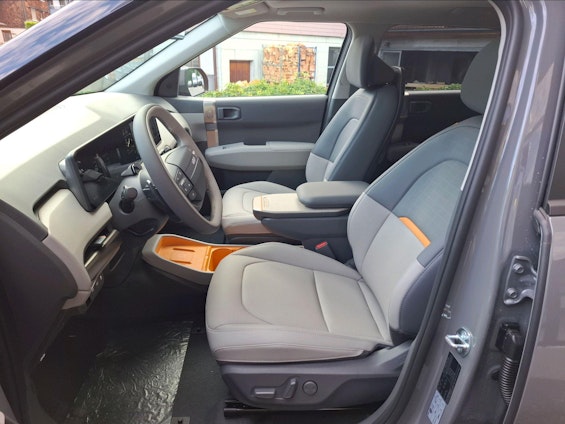 Vehicle image 8 Vehicle image 8