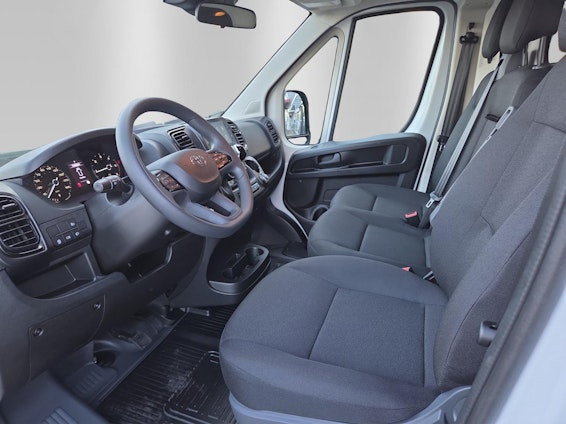 Vehicle image 12 Vehicle image 12