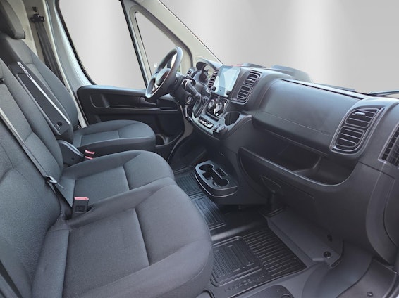 Vehicle image 11 Vehicle image 11