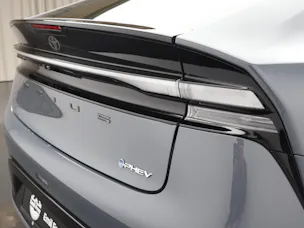 Toyota Prius 2.0 Plug-In-Hybrid Style / Jetzt Leasing ab 0.99% oder Cash-Prämie CHF 3'000.00