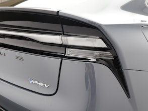 Vehicle image TOYOTA Prius 2.0 Plug-In-Hybrid Style