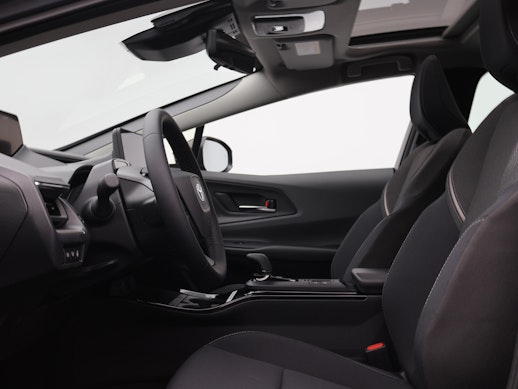 TOYOTA Prius 2.0 Plug-In-Hybrid Style 2