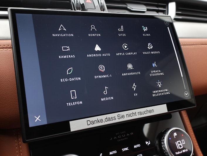 Vehicle image JAGUAR F-PACE