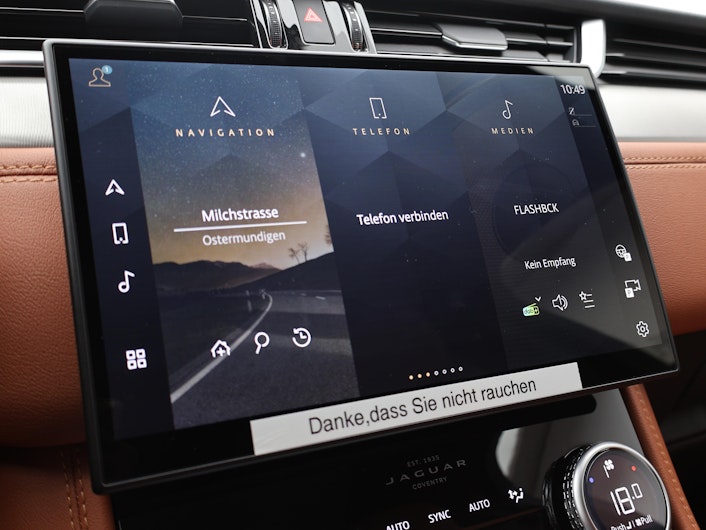 Vehicle image JAGUAR F-PACE