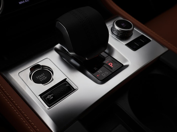 Vehicle image JAGUAR F-PACE