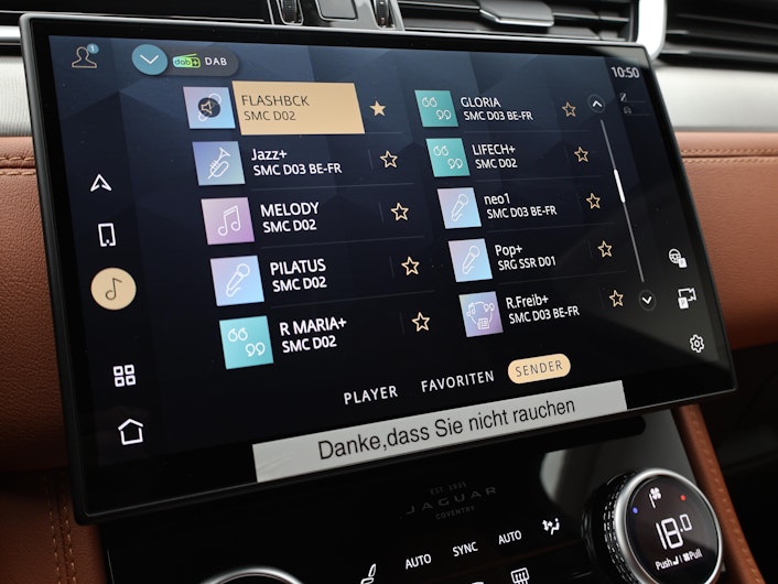 Vehicle image JAGUAR F-PACE