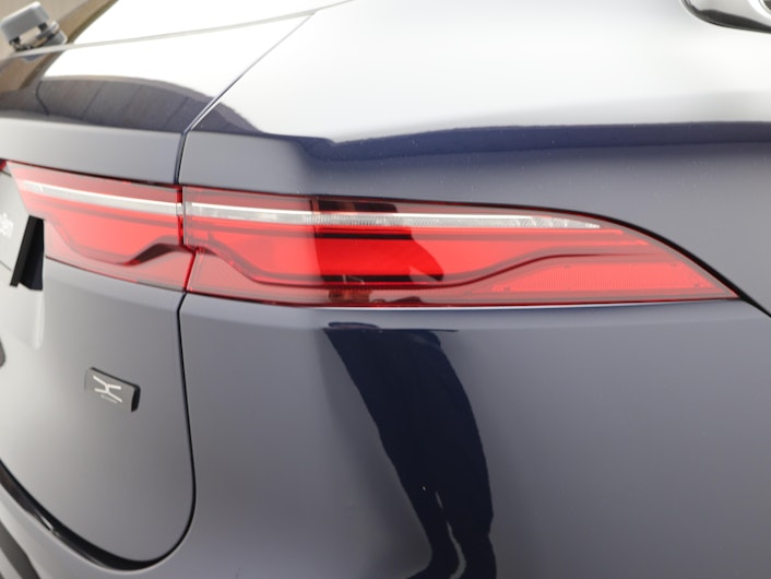 Vehicle image JAGUAR F-PACE