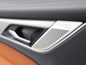 Vehicle image JAGUAR F-Pace 2.0 P400e R-Dynamic HSE 90th Anniversary Ed. AWD