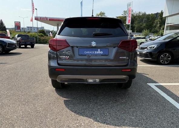 Vehicle image 4 Vehicle image 4