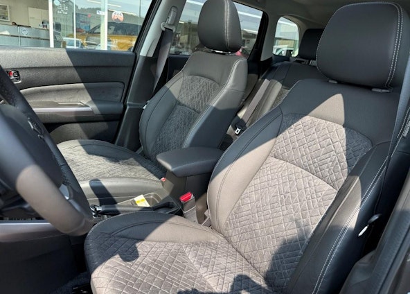 Vehicle image 7 Vehicle image 7