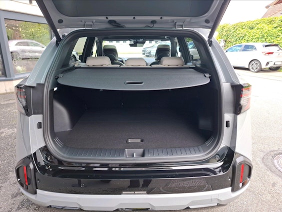 Vehicle image 6 Vehicle image 6