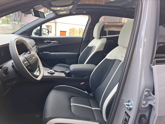 Vehicle image 8 Vehicle image 8