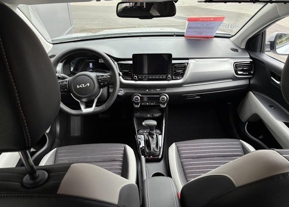 Vehicle image 8 Vehicle image 8