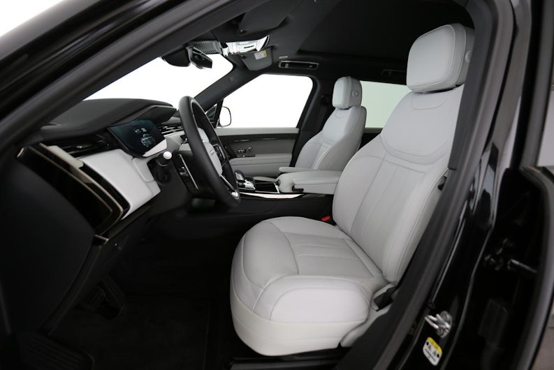 Vehicle image LAND ROVER RANGE ROVER SPORT