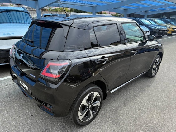 Vehicle image 4 Vehicle image 4