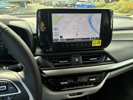 Vehicle image 9 Vehicle image 9