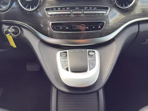 Mercedes-Benz V 250 d Avantgarde lang 4matic Van / 8-Plätzer