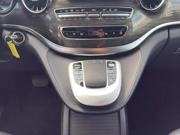 Mercedes-Benz V 250 d Avantgarde lang 4matic Van / 8-Plätzer