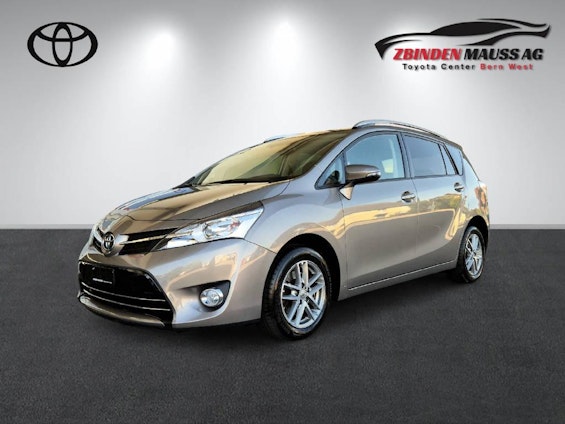 First vehicle image First vehicle image