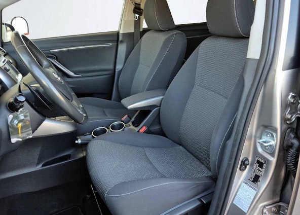 Vehicle image 6 Vehicle image 6