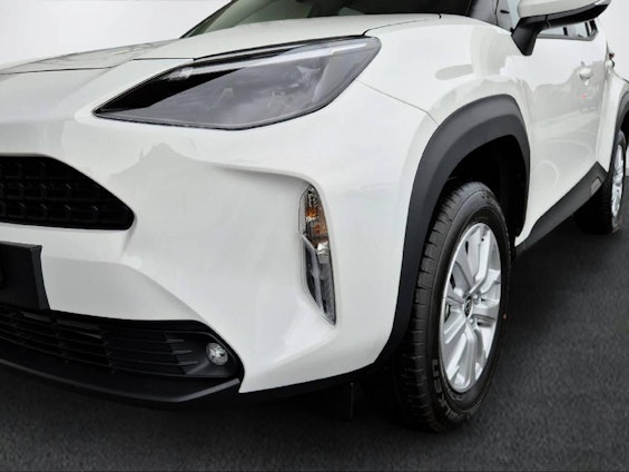 Vehicle image 11
