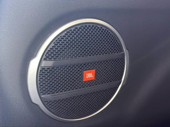 Vehicle image 14 Vehicle image 14