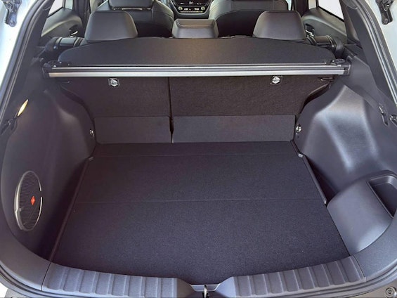 Vehicle image 13 Vehicle image 13