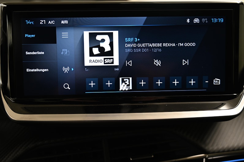 Vehicle image PEUGEOT 208