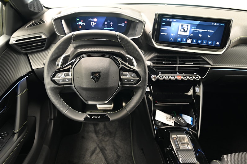 Vehicle image PEUGEOT 208