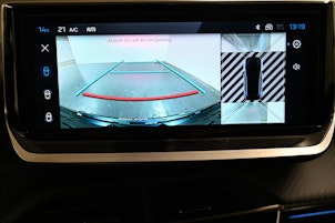 Vehicle image PEUGEOT 208 1.2 Hybrid 145 GT