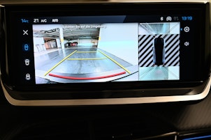 Vehicle image PEUGEOT 208 1.2 Hybrid 145 GT