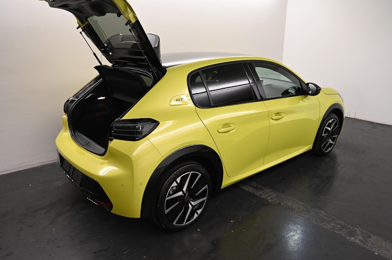 Vehicle image PEUGEOT 208