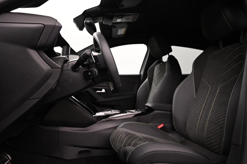 Vehicle image PEUGEOT 208